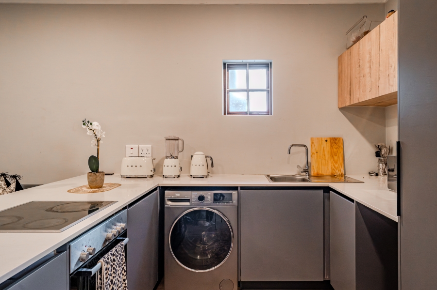 2 Bedroom Property for Sale in Gardens Western Cape